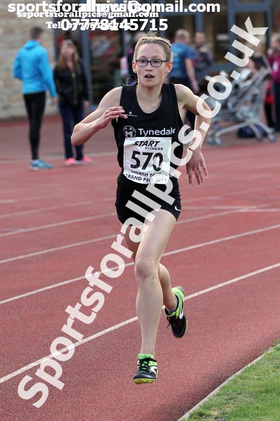 Boys and Girls under-15s 3000 metres, 2019 North East Grand Prix, Gateshead Stadium. Photo: David T. Hewitson/Sports for All Pics